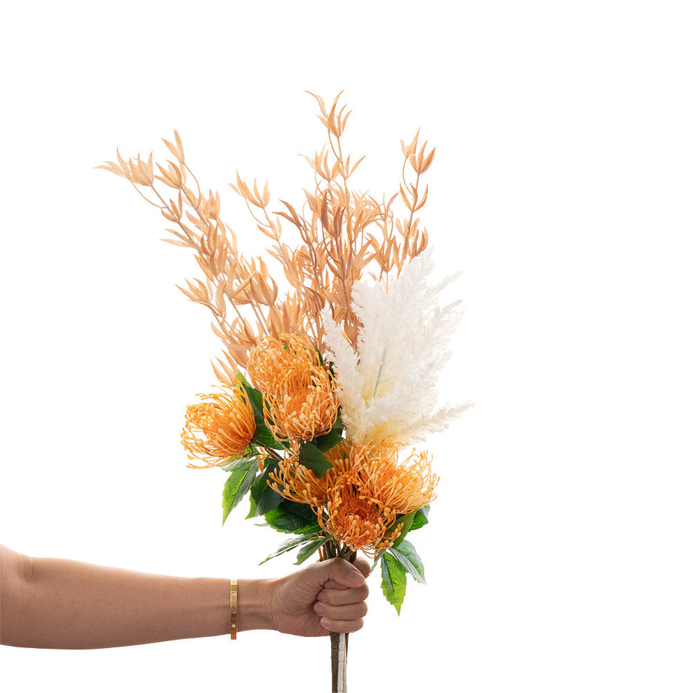 Amber Embrace Bouquet – Star Value